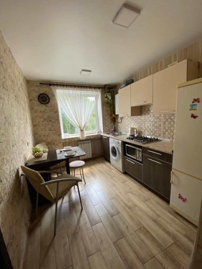 Apartment 30 m2 on Sergei Esenin 11 Charkiw Exterior foto