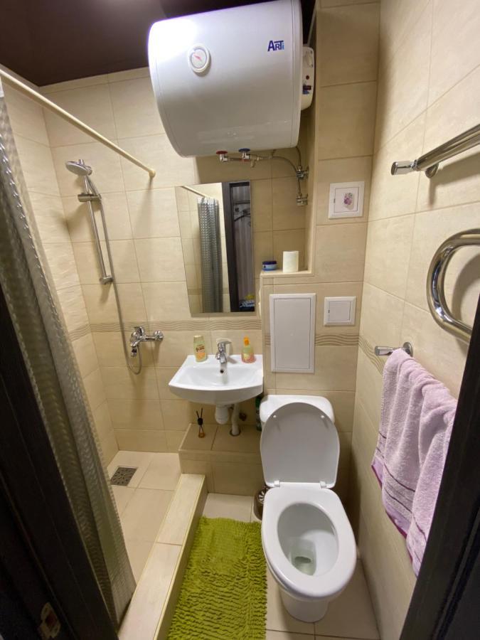 Apartment 30 m2 on Sergei Esenin 11 Charkiw Exterior foto