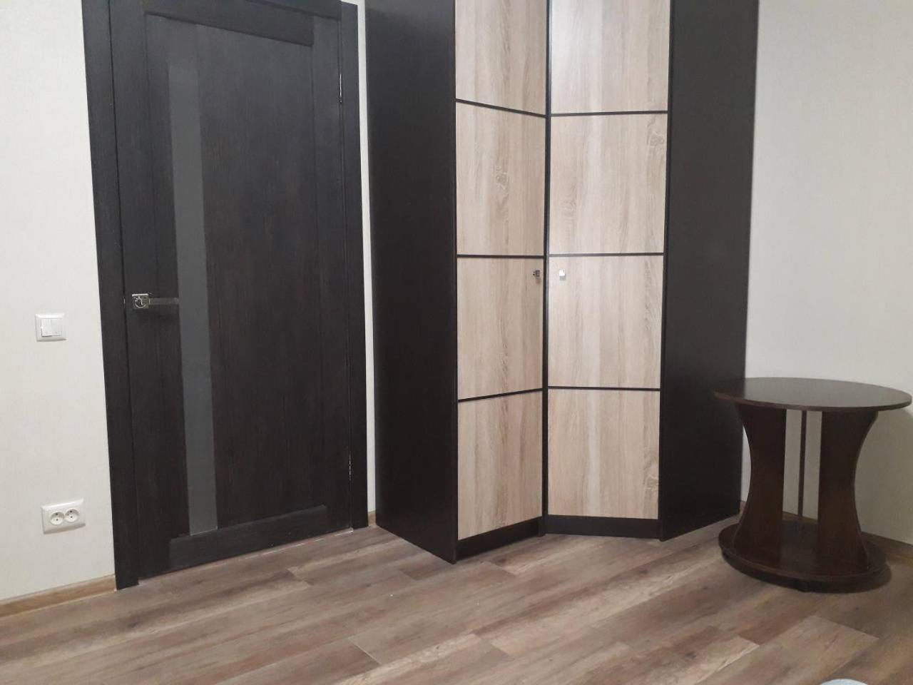 Apartment 30 m2 on Sergei Esenin 11 Charkiw Exterior foto