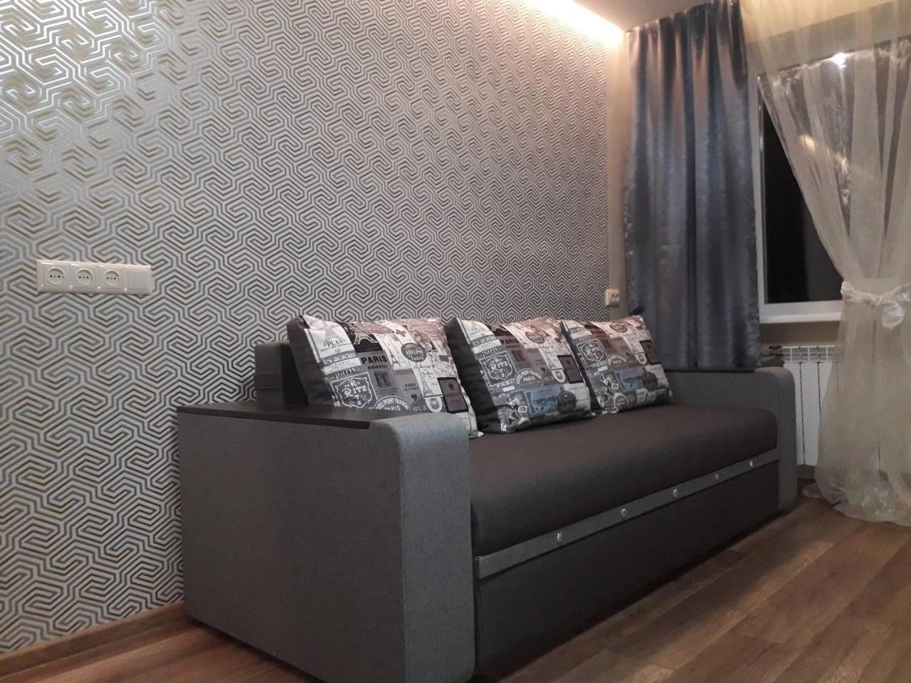Apartment 30 m2 on Sergei Esenin 11 Charkiw Exterior foto