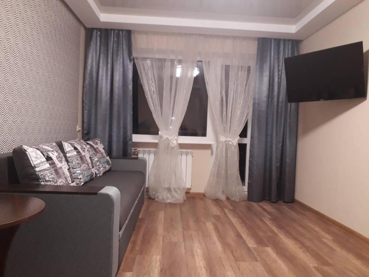 Apartment 30 m2 on Sergei Esenin 11 Charkiw Exterior foto