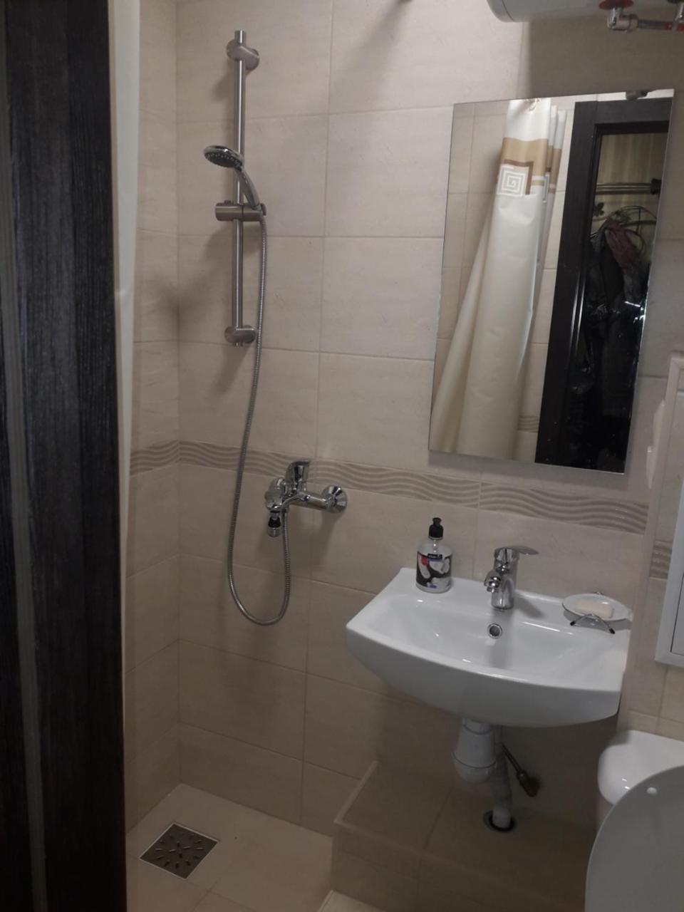 Apartment 30 m2 on Sergei Esenin 11 Charkiw Exterior foto