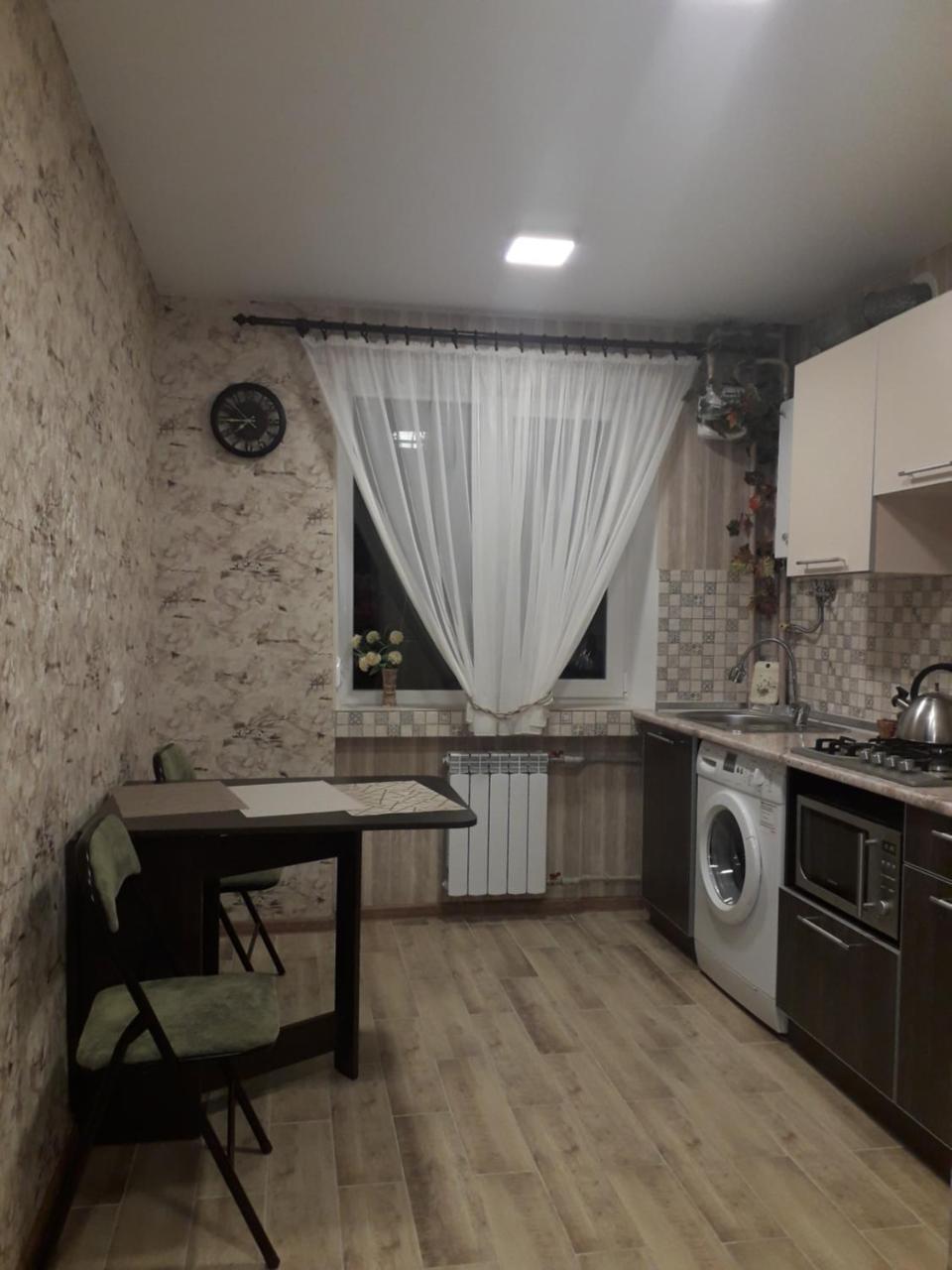 Apartment 30 m2 on Sergei Esenin 11 Charkiw Exterior foto